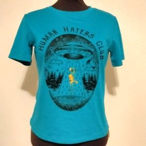 NWT SheIn alein and letter graphic t-shirt S-m.